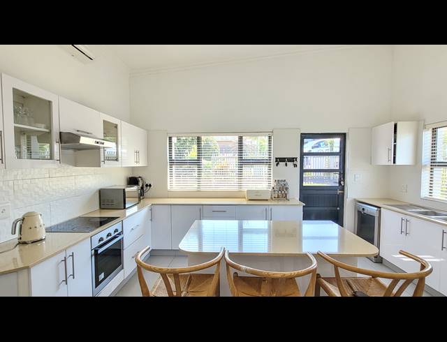 4 BEDROOM HOUSE FOR SALE IN PALM LAKES ESTATE